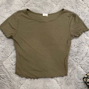 2 Lettuce edge crop tops